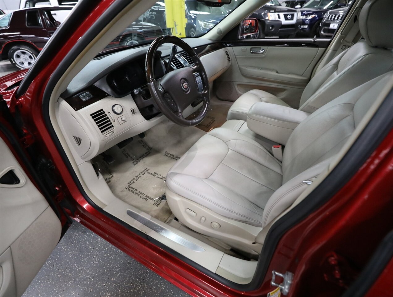 2011 Cadillac DTS Luxury Collection - Photo 30 - Addison, IL 60101