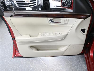 2011 Cadillac DTS Luxury Collection - Photo 28 - Addison, IL 60101