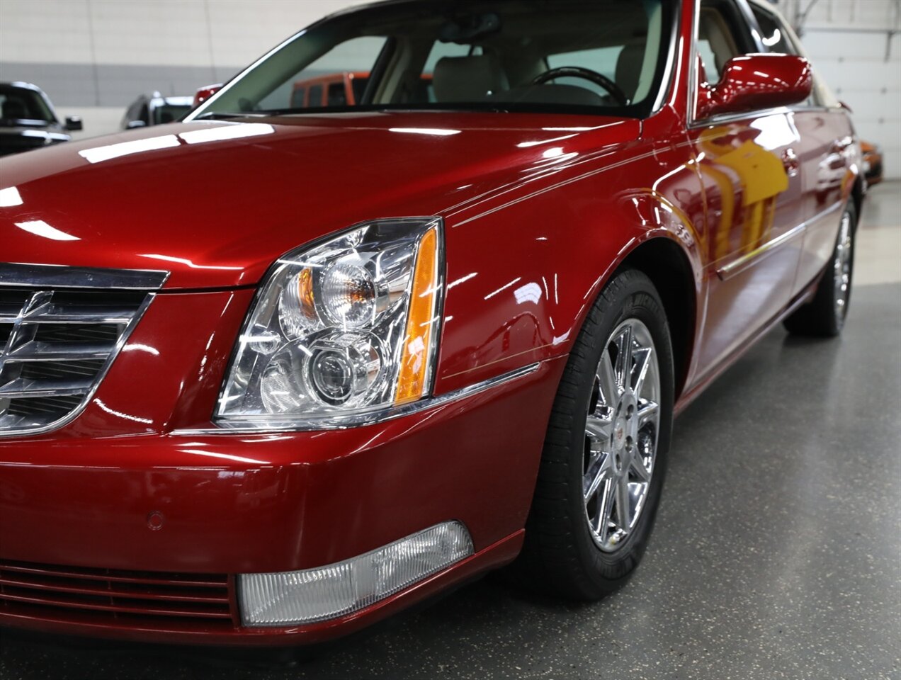 2011 Cadillac DTS Luxury Collection - Photo 5 - Addison, IL 60101