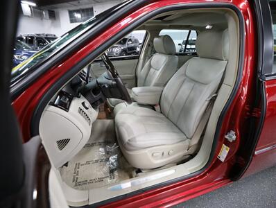 2011 Cadillac DTS Luxury Collection - Photo 31 - Addison, IL 60101