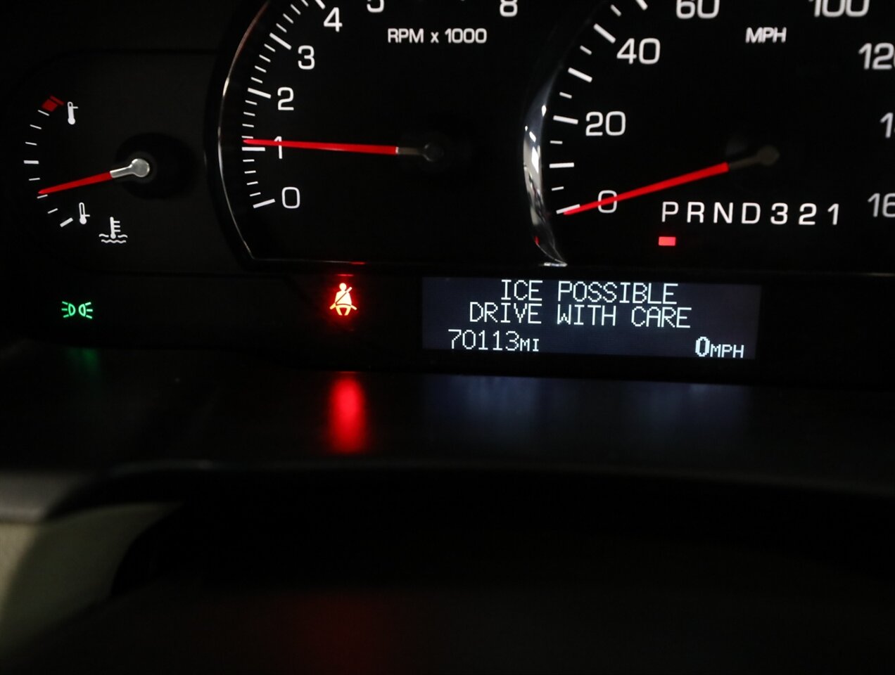 2011 Cadillac DTS Luxury Collection - Photo 39 - Addison, IL 60101