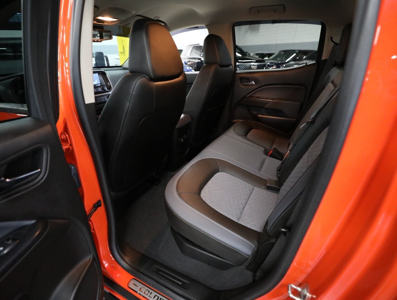 2021 Chevrolet Colorado Z71 4X4 - Photo 32 - Addison, IL 60101