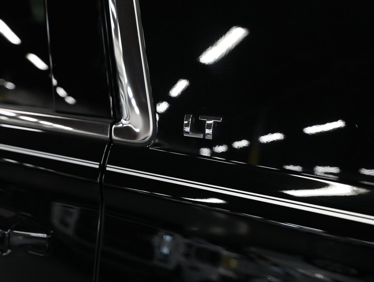 2020 Chevrolet Tahoe LT 4WD - Photo 15 - Addison, IL 60101