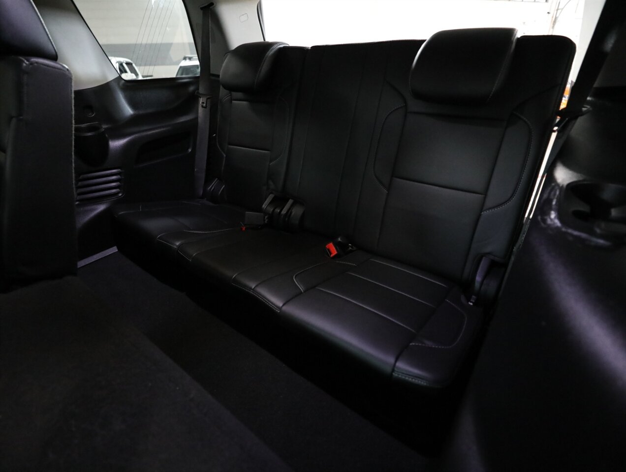 2020 Chevrolet Tahoe LT 4WD - Photo 27 - Addison, IL 60101