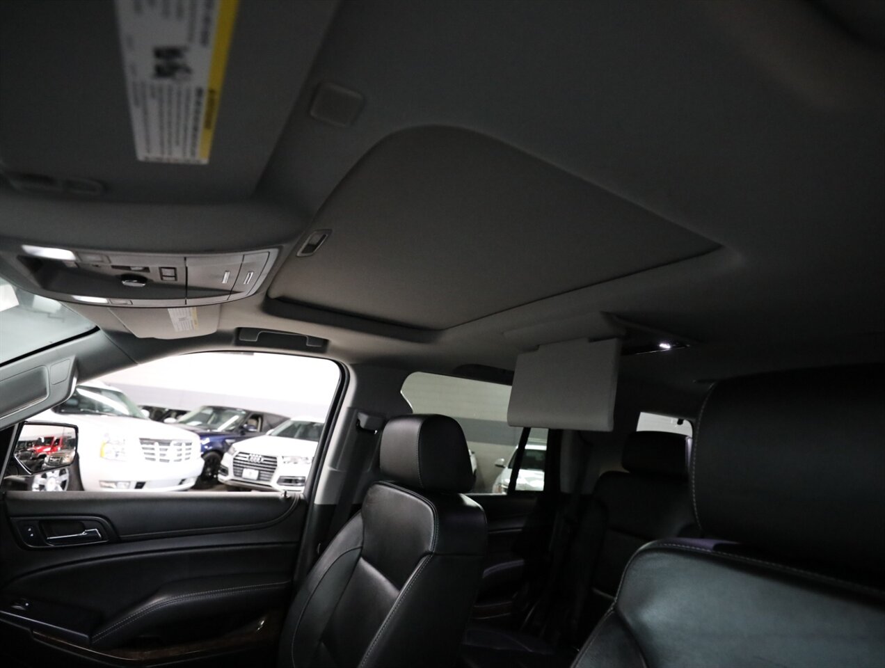 2020 Chevrolet Tahoe LT 4WD - Photo 37 - Addison, IL 60101