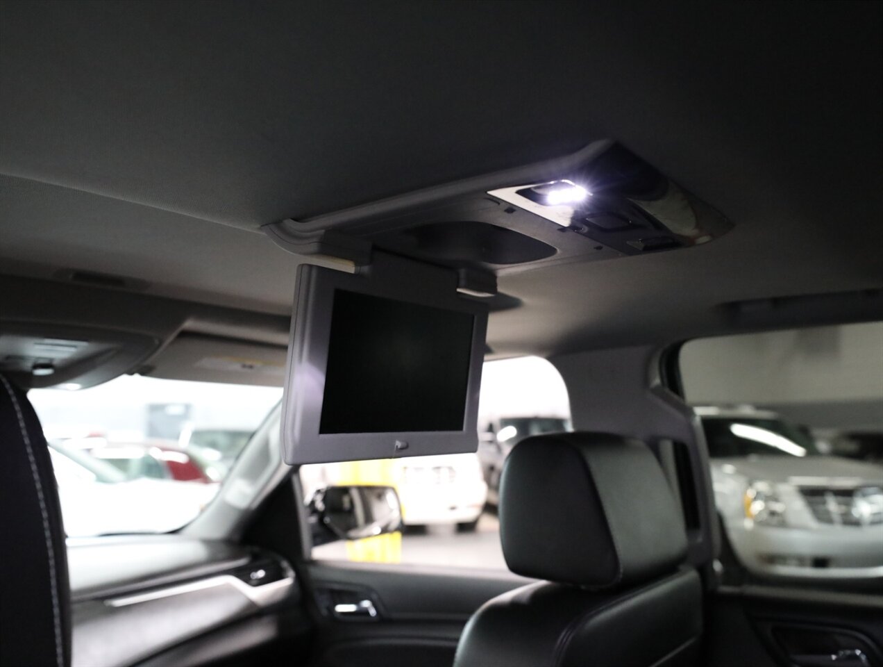 2020 Chevrolet Tahoe LT 4WD - Photo 31 - Addison, IL 60101