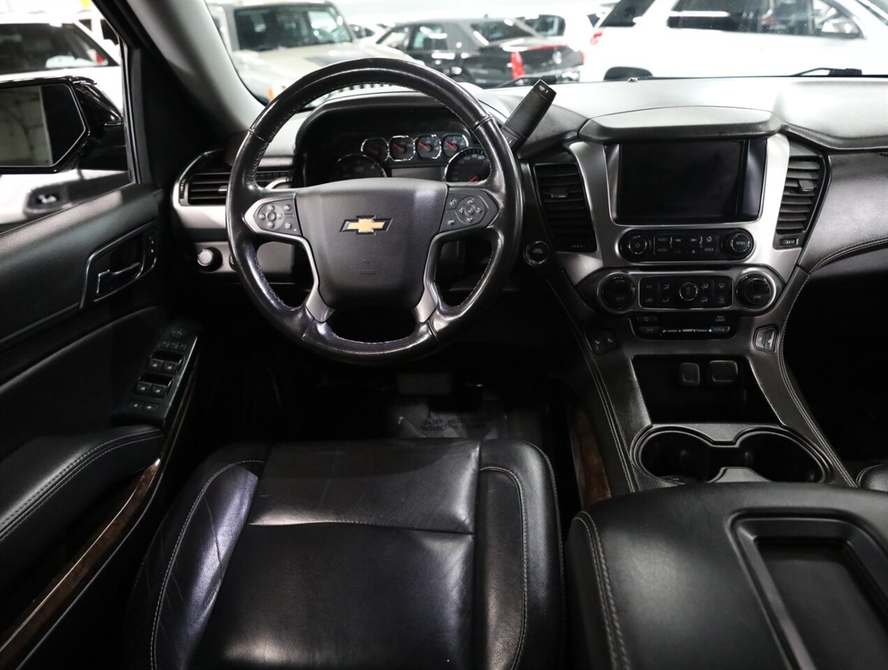 2020 Chevrolet Tahoe LT 4WD - Photo 32 - Addison, IL 60101