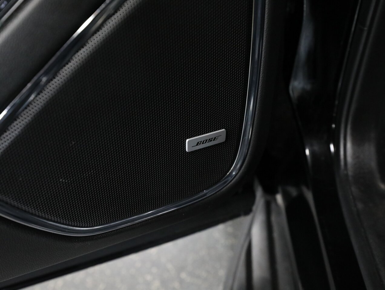 2020 Chevrolet Tahoe LT 4WD - Photo 34 - Addison, IL 60101