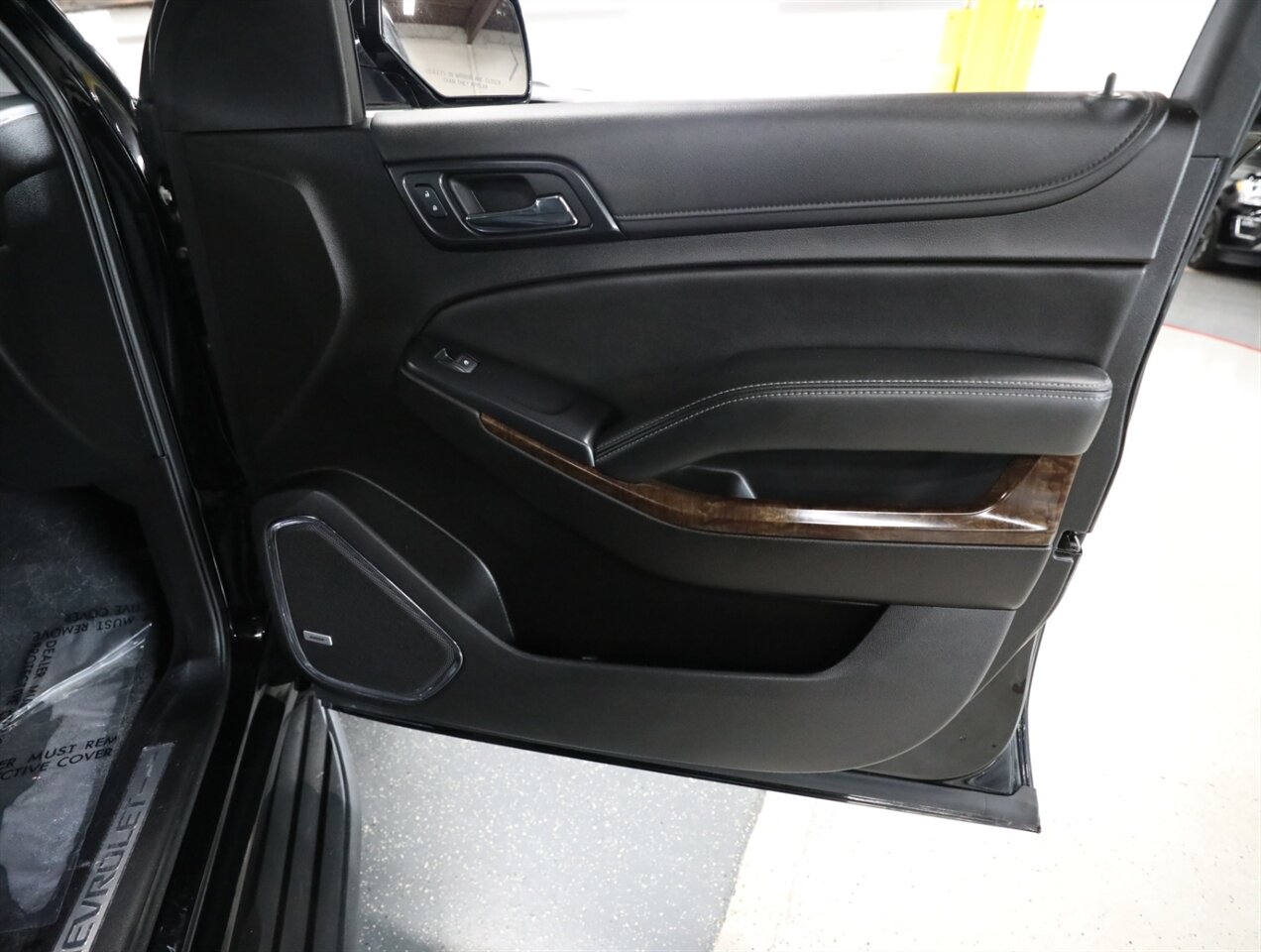 2020 Chevrolet Tahoe LT 4WD - Photo 16 - Addison, IL 60101