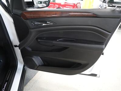 2016 Cadillac SRX Luxury Collection AWD - Photo 16 - Addison, IL 60101