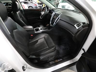 2016 Cadillac SRX Luxury Collection AWD - Photo 17 - Addison, IL 60101