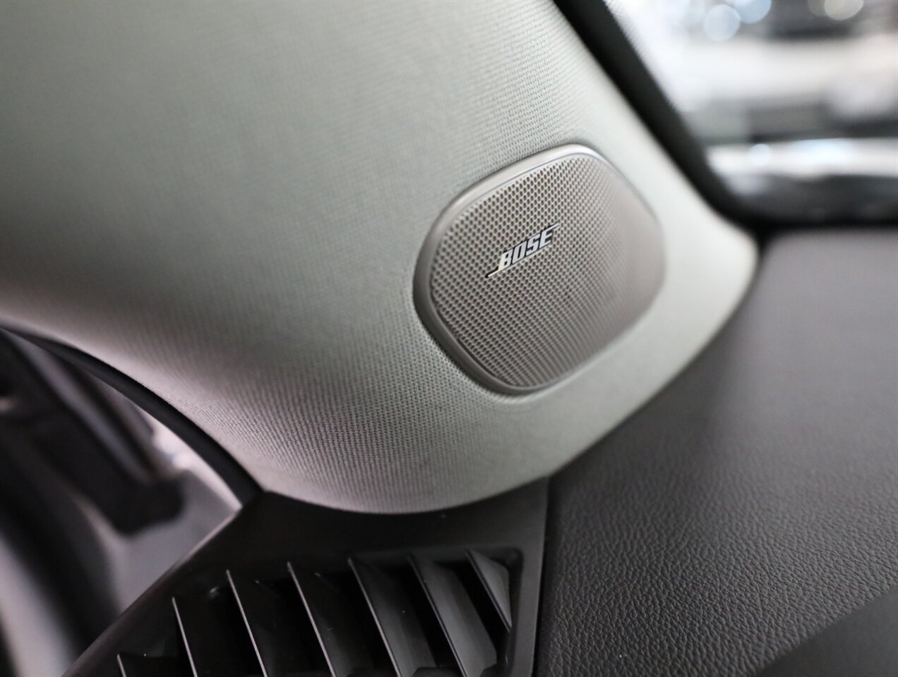 2016 Cadillac SRX Luxury Collection AWD - Photo 35 - Addison, IL 60101