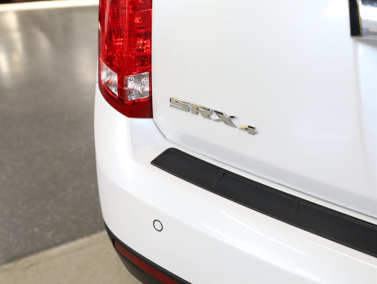 2016 Cadillac SRX Luxury Collection AWD - Photo 11 - Addison, IL 60101