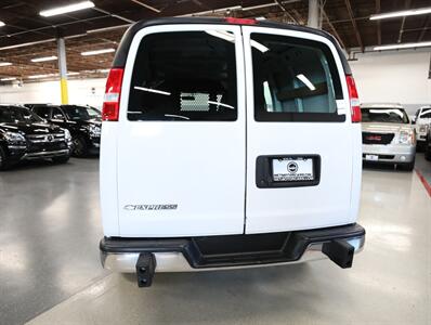 2022 Chevrolet Express 2500 Cargo Van - Photo 10 - Addison, IL 60101