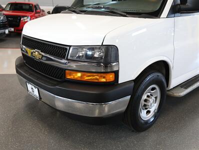 2022 Chevrolet Express 2500 Cargo Van - Photo 3 - Addison, IL 60101