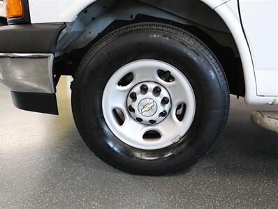 2022 Chevrolet Express 2500 Cargo Van - Photo 35 - Addison, IL 60101