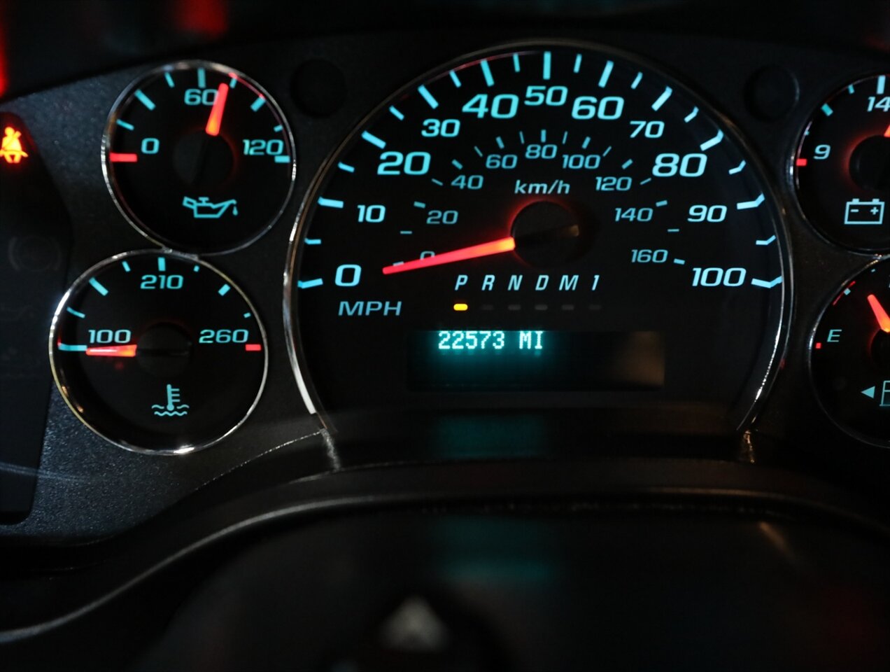 2022 Chevrolet Express 2500 Cargo Van - Photo 32 - Addison, IL 60101