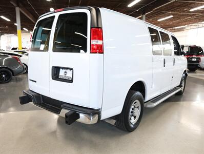 2022 Chevrolet Express 2500 Cargo Van - Photo 9 - Addison, IL 60101