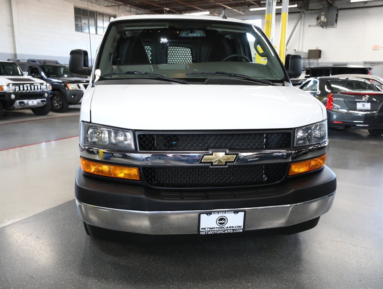 2022 Chevrolet Express 2500 Cargo Van - Photo 6 - Addison, IL 60101