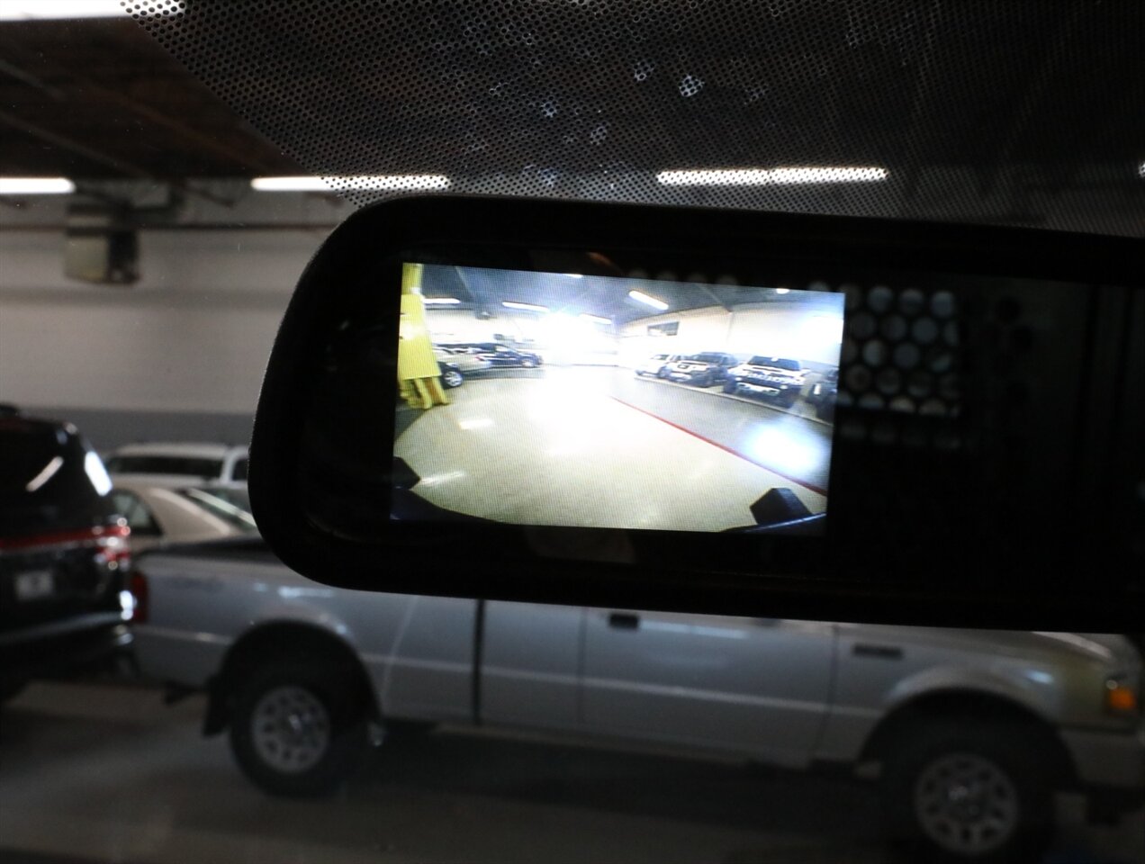 2022 Chevrolet Express 2500 Cargo Van - Photo 29 - Addison, IL 60101