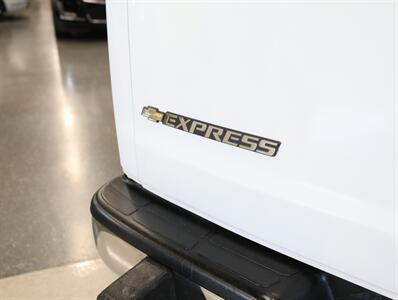 2022 Chevrolet Express 2500 Cargo Van - Photo 11 - Addison, IL 60101