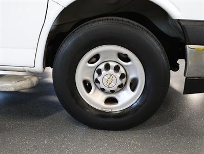 2022 Chevrolet Express 2500 Cargo Van - Photo 36 - Addison, IL 60101