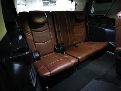 2019 Cadillac Escalade Luxury 4WD - Photo 19 - Addison, IL 60101
