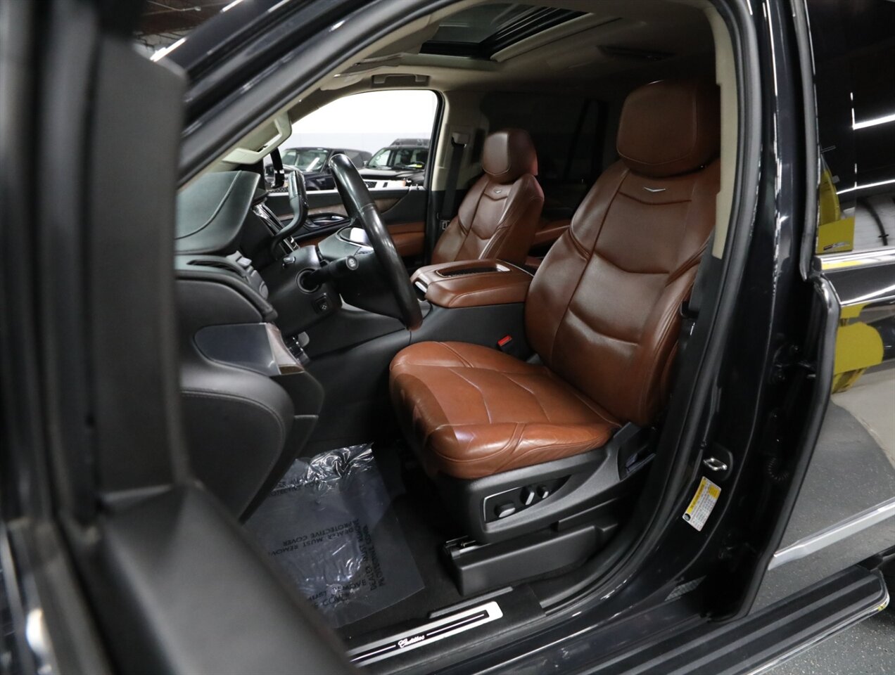 2019 Cadillac Escalade Luxury 4WD - Photo 33 - Addison, IL 60101