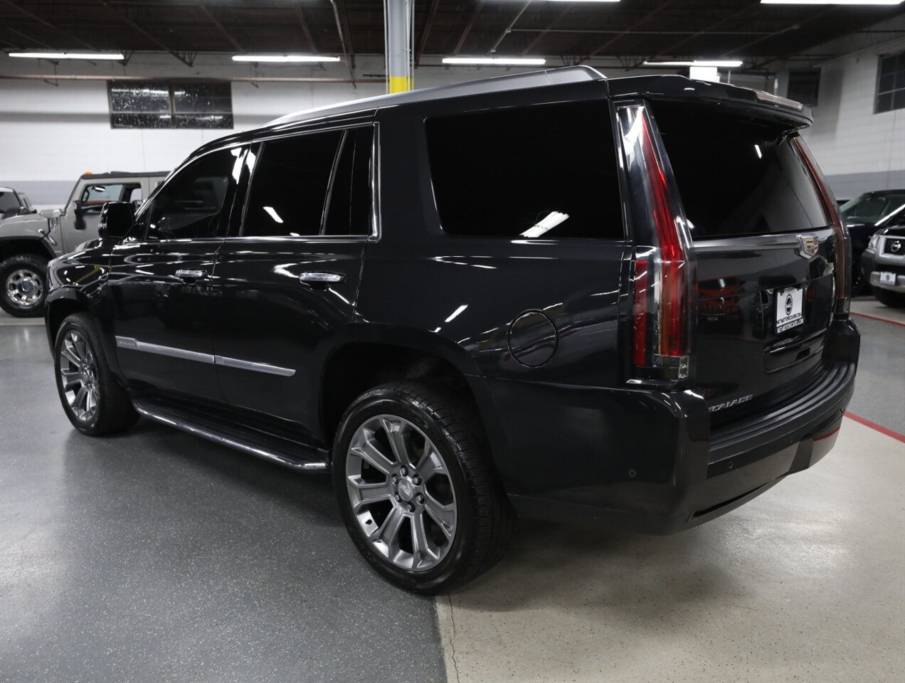 2019 Cadillac Escalade Luxury 4WD - Photo 10 - Addison, IL 60101