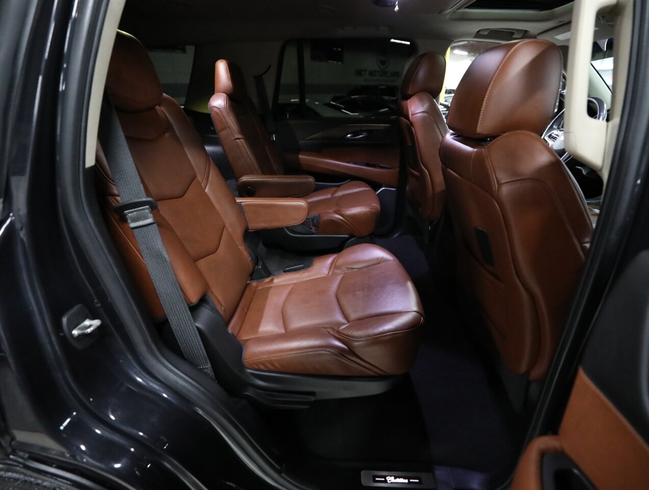 2019 Cadillac Escalade Luxury 4WD - Photo 18 - Addison, IL 60101