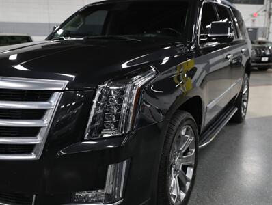2019 Cadillac Escalade Luxury 4WD - Photo 5 - Addison, IL 60101