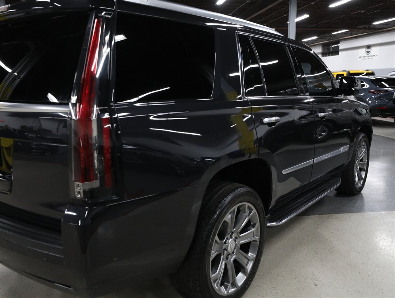 2019 Cadillac Escalade Luxury 4WD - Photo 9 - Addison, IL 60101