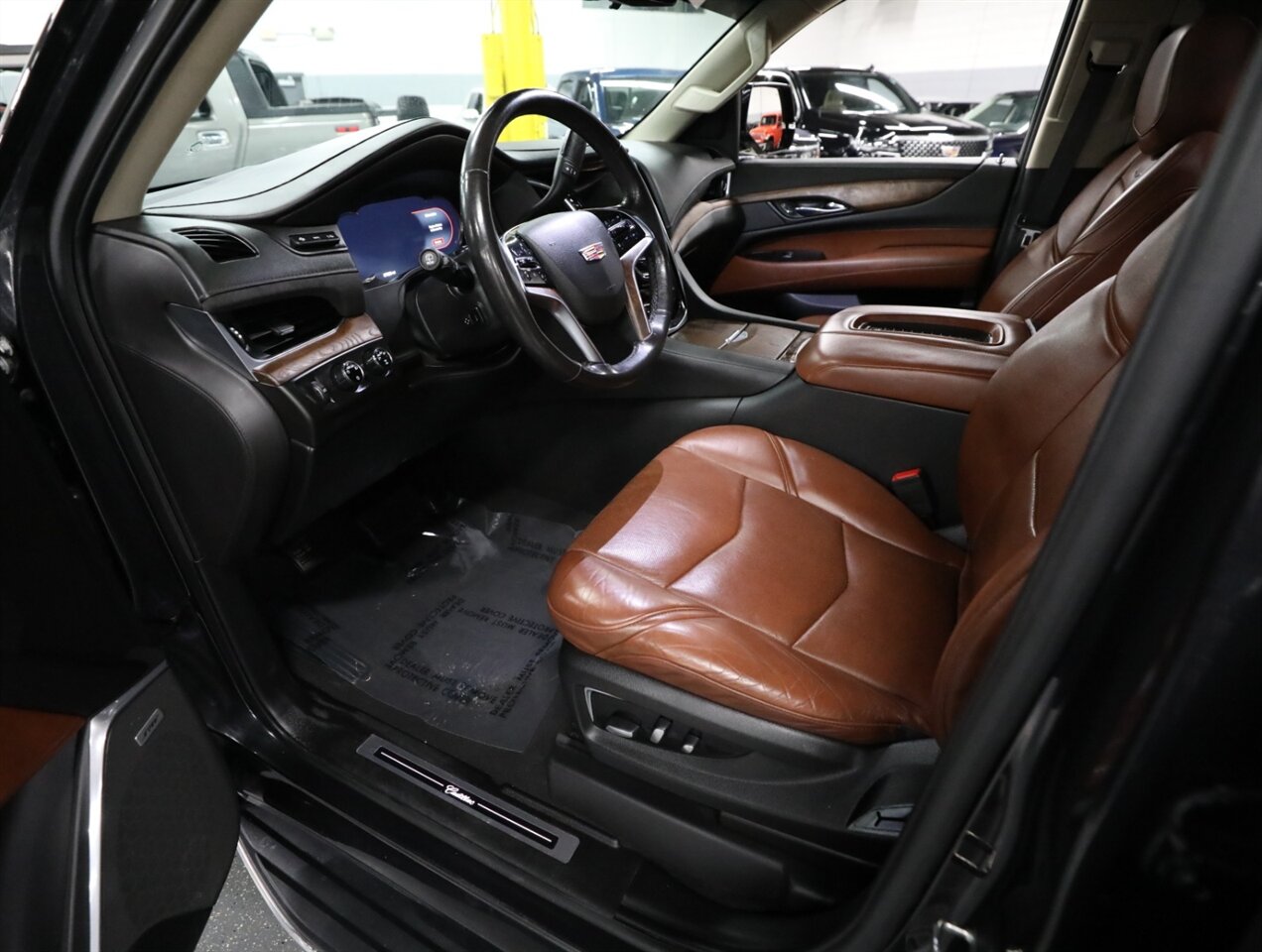 2019 Cadillac Escalade Luxury 4WD - Photo 32 - Addison, IL 60101