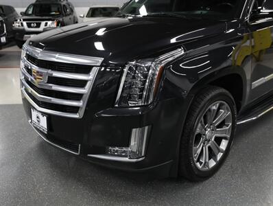 2019 Cadillac Escalade Luxury 4WD - Photo 3 - Addison, IL 60101