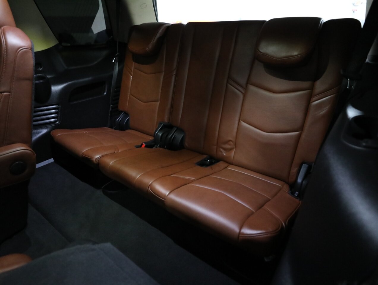 2019 Cadillac Escalade Luxury 4WD - Photo 24 - Addison, IL 60101