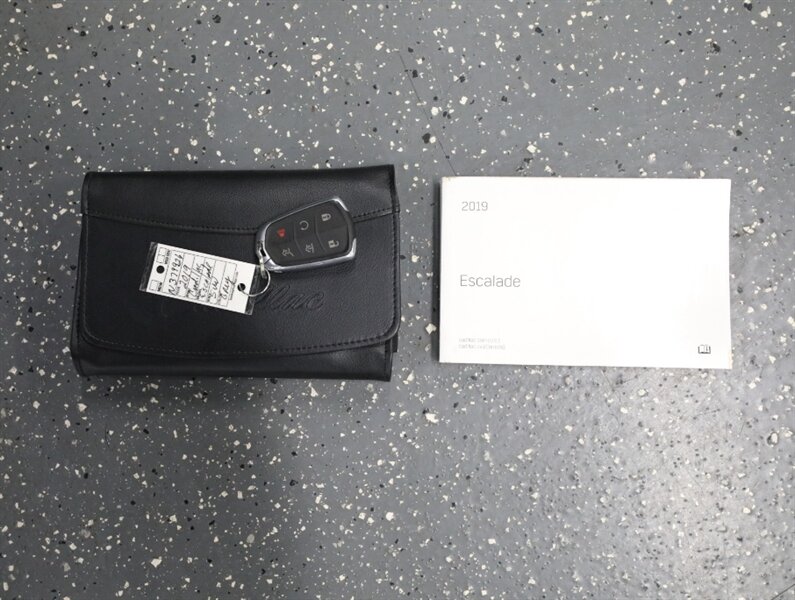 2019 Cadillac Escalade Luxury 4WD - Photo 53 - Addison, IL 60101