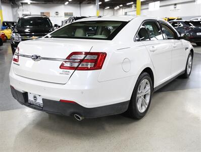 2015 Ford Taurus SEL   - Photo 8 - Addison, IL 60101