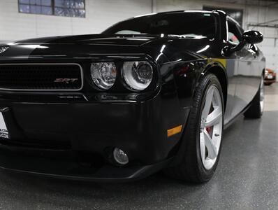 2009 Dodge Challenger SRT8   - Photo 5 - Addison, IL 60101