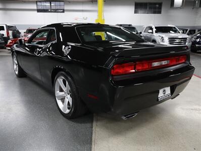 2009 Dodge Challenger SRT8   - Photo 16 - Addison, IL 60101