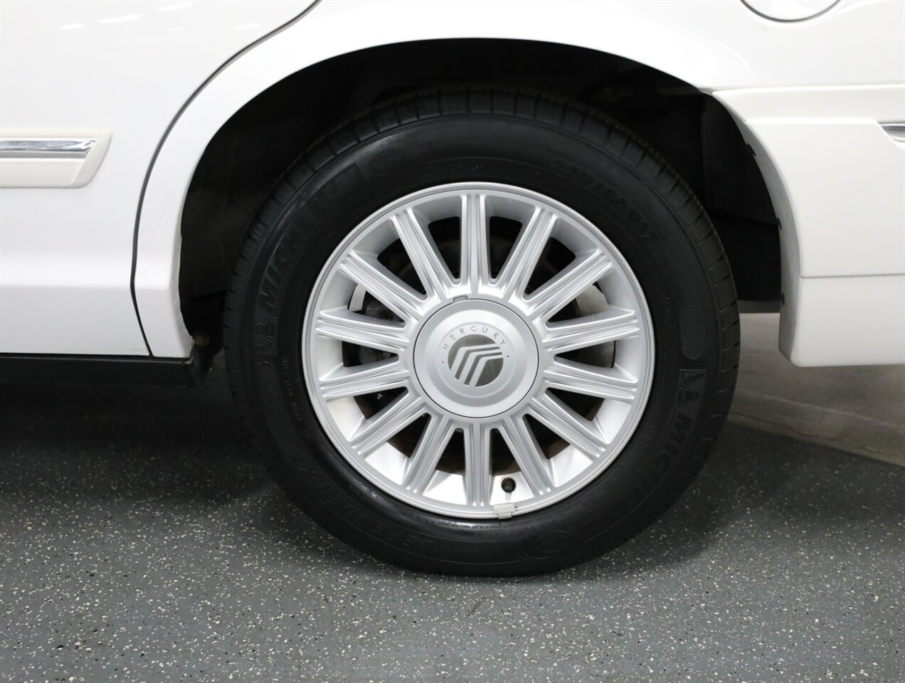 2010 Mercury Grand Marquis LS - Photo 36 - Addison, IL 60101