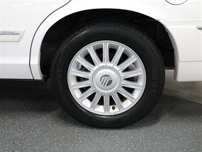 2010 Mercury Grand Marquis LS - Photo 36 - Addison, IL 60101