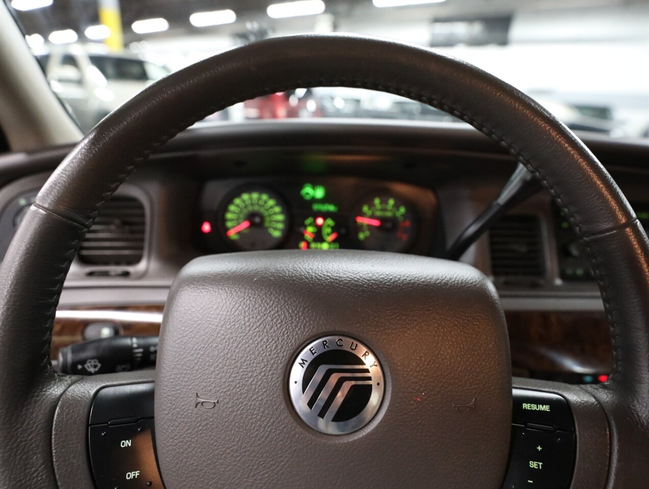 2010 Mercury Grand Marquis LS - Photo 32 - Addison, IL 60101