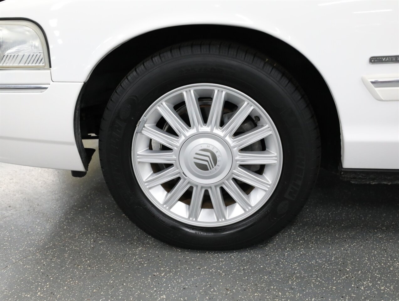 2010 Mercury Grand Marquis LS - Photo 37 - Addison, IL 60101