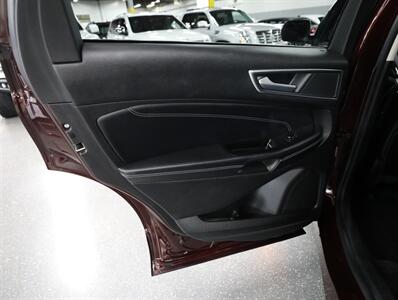 2017 Ford Edge Titanium AWD   - Photo 24 - Addison, IL 60101