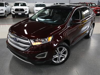 2017 Ford Edge Titanium AWD   - Photo 2 - Addison, IL 60101