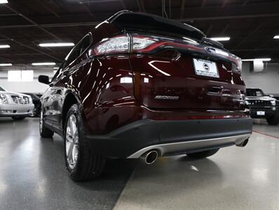 2017 Ford Edge Titanium AWD   - Photo 12 - Addison, IL 60101