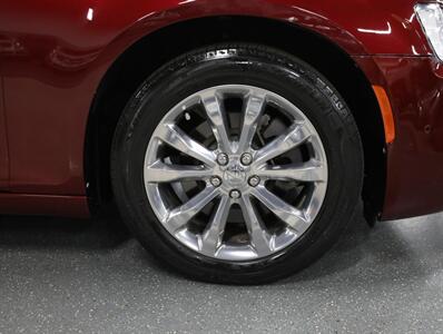 2018 Chrysler 300 Limited AWD   - Photo 46 - Addison, IL 60101
