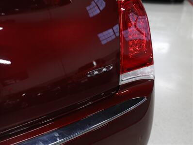 2018 Chrysler 300 Limited AWD   - Photo 11 - Addison, IL 60101