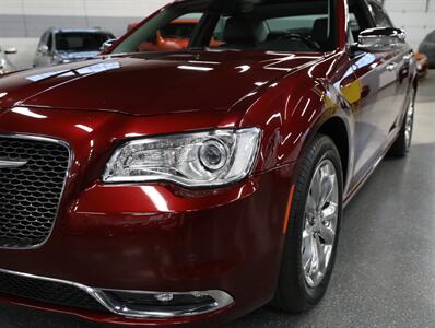 2018 Chrysler 300 Limited AWD   - Photo 5 - Addison, IL 60101