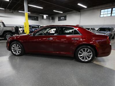2018 Chrysler 300 Limited AWD   - Photo 16 - Addison, IL 60101